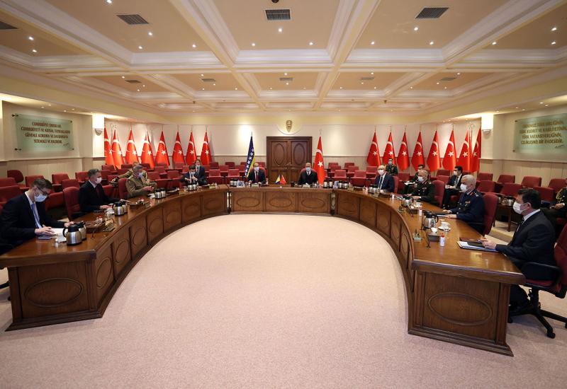 Sastanak u Ankari - 45 milijuna KM za modernizaciju Oružanih snaga BiH