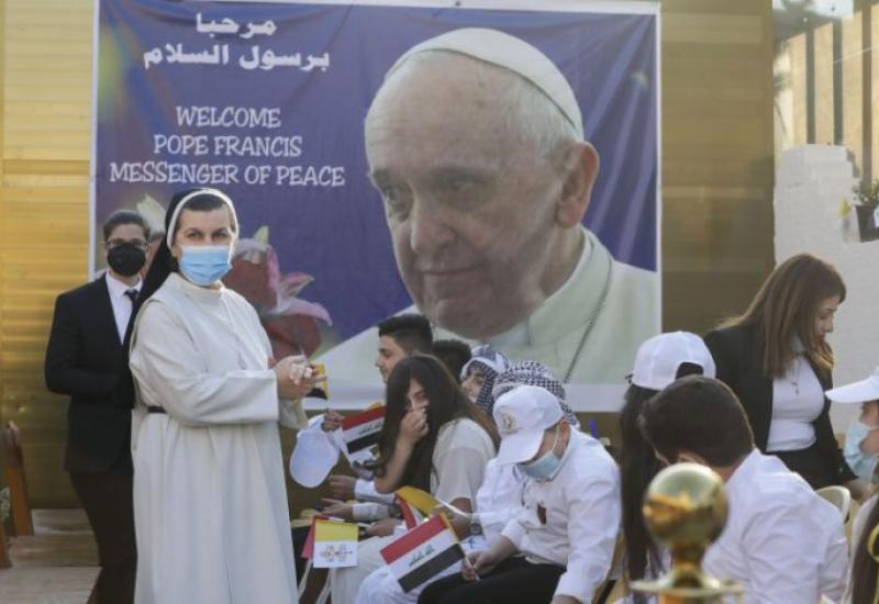 Papa Franjo predvodio misu u crkvi Svetog Josipa u Bagdadu - Papa Franjo predvodio misu u crkvi Svetog Josipa u Bagdadu