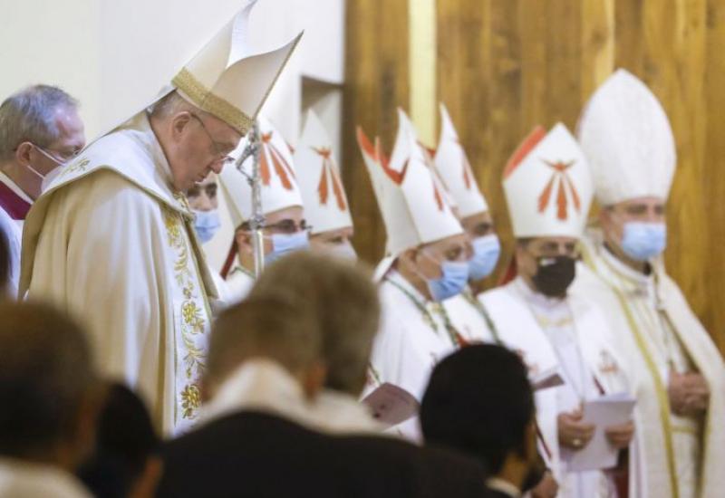 Papa Franjo predvodio misu u crkvi Svetog Josipa u Bagdadu - Papa Franjo predvodio misu u crkvi Svetog Josipa u Bagdadu