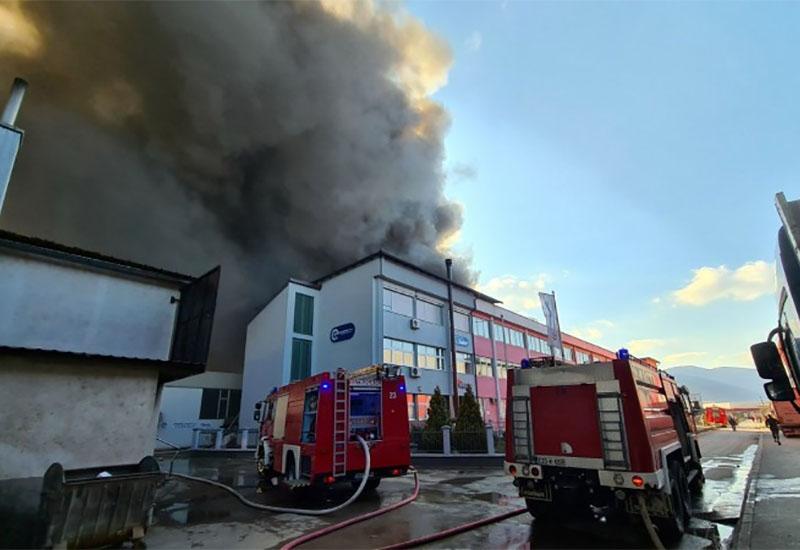 Požar u tvornici u Hrasnici - Veliki požar u Sarajevu, vatra guta tvornicu 