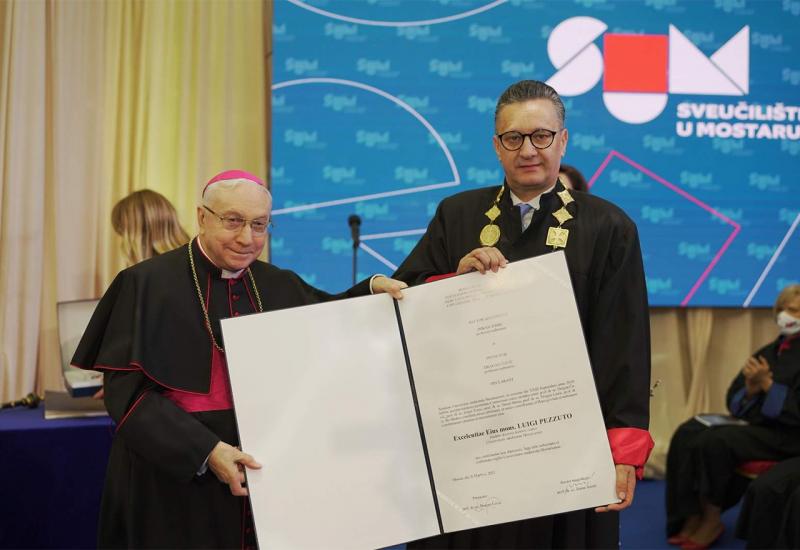 Nuncij Luigi Pezzuto počasni doktor Sveučilišta u Mostaru 