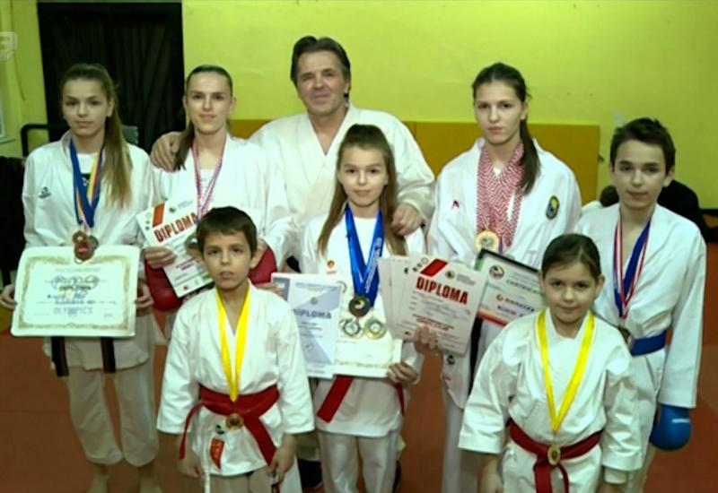 Sportska obitelj s više od 400 medalja i priznanja - Sportska obitelj s više od 400 medalja i priznanja