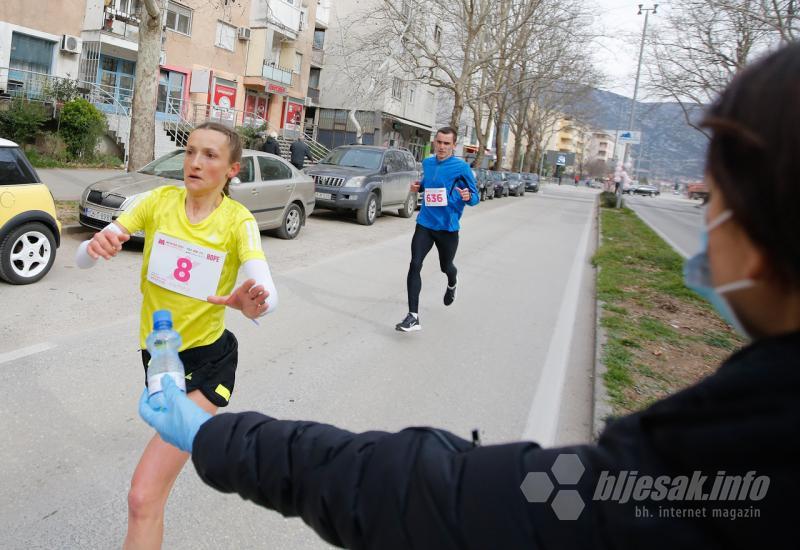 Stojanović i Štefulj pobjednici mostarskog polumaratona