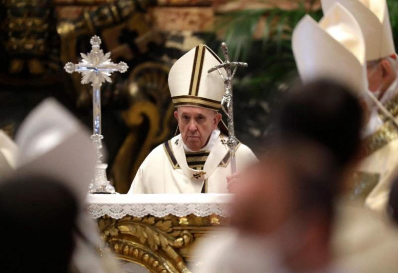 Papa Franjo poziva na 'radikalan' klimatski odgovor