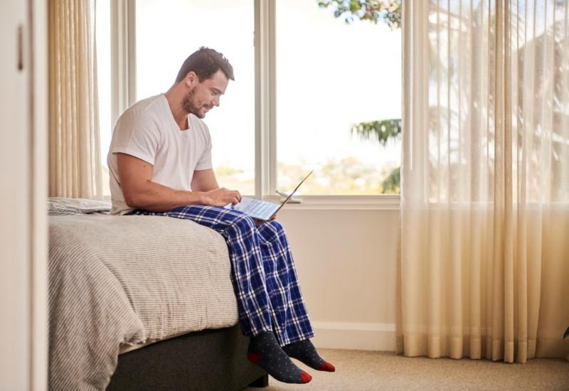 Rad od kuće: Trećina na sastancima sudjeluje u pidžami