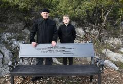 Iznad Mostara postavljena i blagoslovljena 'klupa rudara'