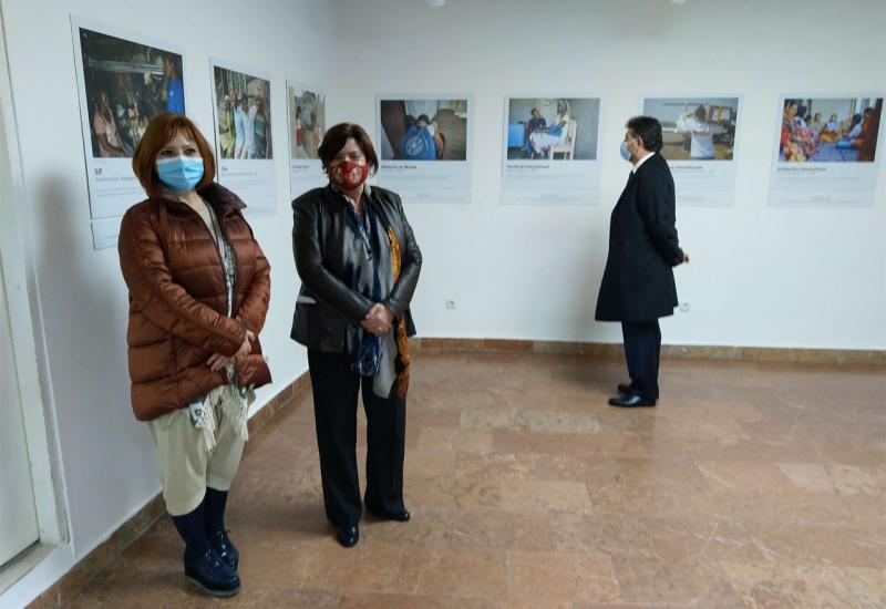 Francuska veleposlanica u Mostaru otvara izložbu 'Žene humanitarke'