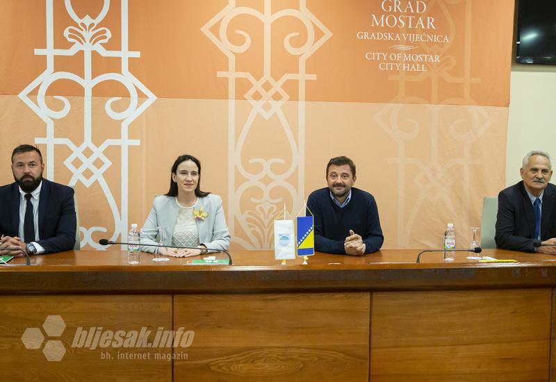 Gradonačelnik Mostara Mario Kordić razgovarao je sa sarajevskom gradonačelnicom Benjaminom Karić - Sarajevo i Mostar se udružuju zbog turizma
