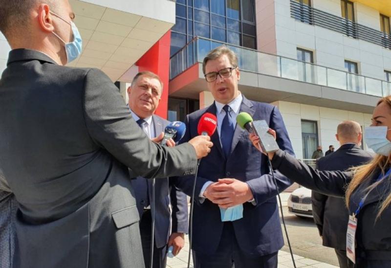 Vučić najavio nova ulaganja u vojsku