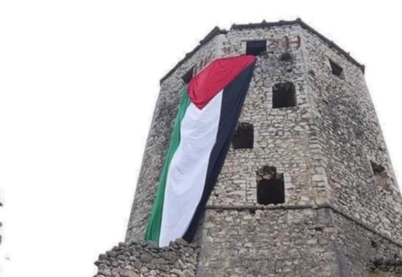 Zastava Palestine na počiteljskoj kuli - Zastava Palestine se zavijorila na kuli u Počitelju