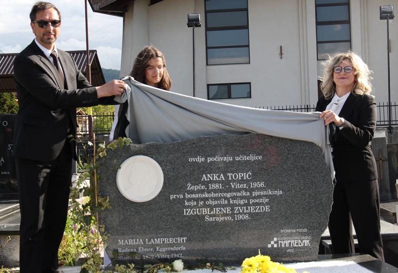 Obnovljen spomenik Anki Topić -  prvoj ženi koja je objavila zbirku poezije u BiH 
