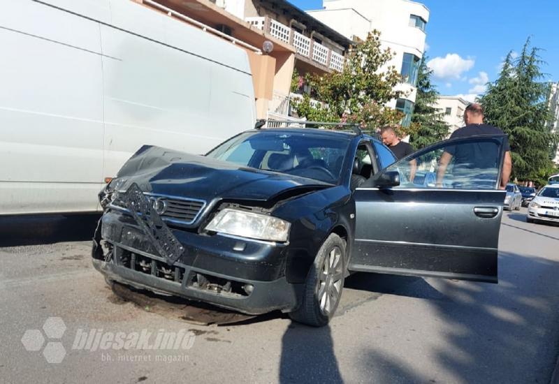 Mostar: Sudar dvaju vozila u ulici koja je postala ''poligon za auto-pilote''