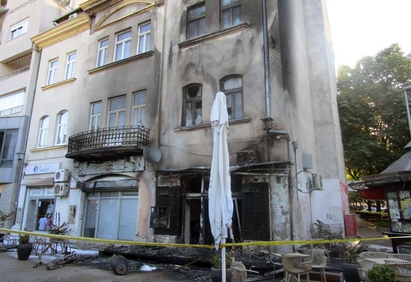 U Fejićevoj ulici u potpunosti izgorio ugostiteljski objekt - U Fejićevoj ulici u potpunosti izgorio ugostiteljski objekt