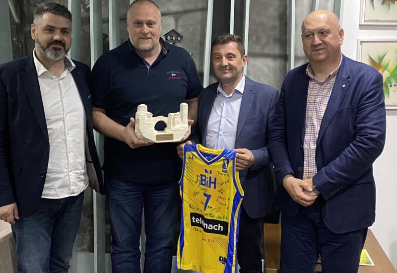 Gradonačelnik Kordić dočekao košarkašice BiH