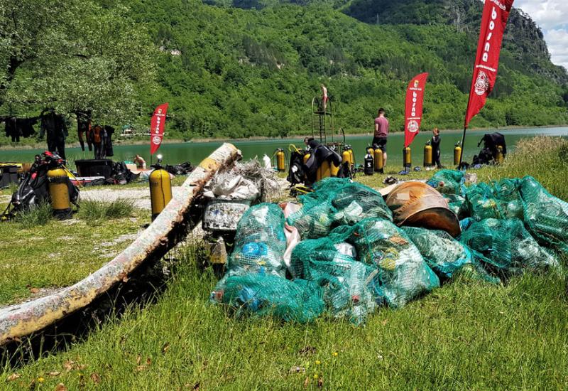 Zahvaljujući Henkelovom projektu Zajedno za čiste vode BiH, Boračko jezero je ponovno očišćeno od smeća