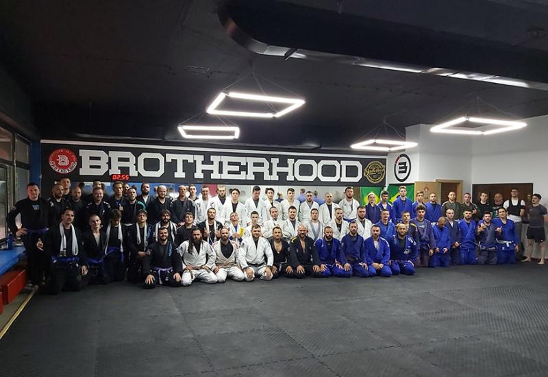 Velika promocija članova kluba borilačkih sportova Brotherhood iz Sarajeva - Velika promocija članova kluba borilačkih sportova Brotherhood iz Sarajeva