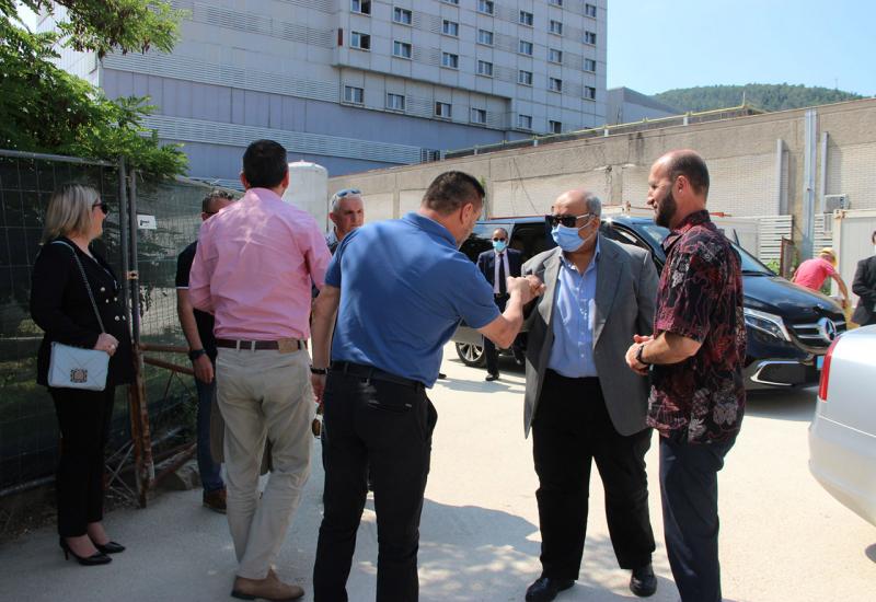 Izaslanstvo Saudijskog fonda posjetilo gradilište Klinike za dječje bolesti  - Izaslanstvo Saudijskog fonda posjetilo gradilišta koja kreditiraju u Mostaru
