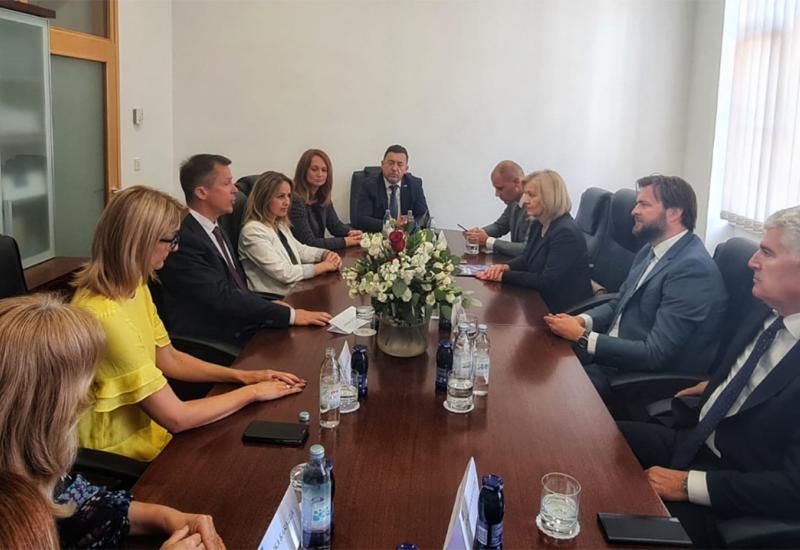 Gradonačelnik Livna ministru iz Hrvatske: Naknada koju primamo za Buško jezero je niska