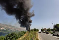 Oblak dima nad Mostarom, gori u Rodoču 
