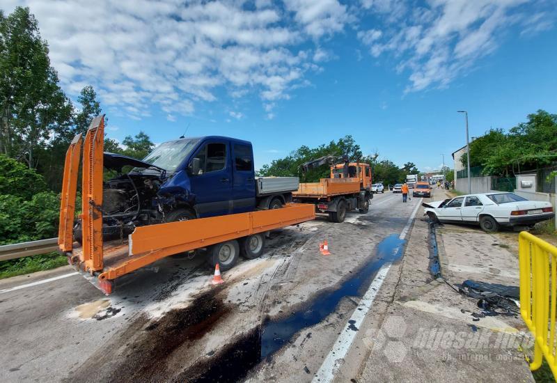 Zbog nesreće u Dobriču obustavljen promet