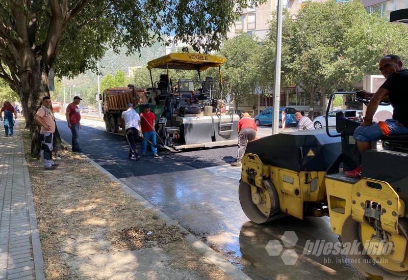 Još malo pa gotovo: Novi asfalt za još jednu ulicu u Mostaru