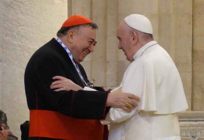 Kardinal Puljić pisao papi Franji: Cijela Bosna i Hercegovina moli za vaš oporavak