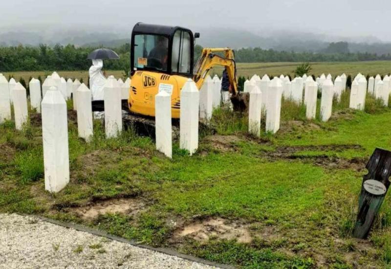 Počele reekshumacije u Srebrenici, otvaraju se mezari 92 žrtve