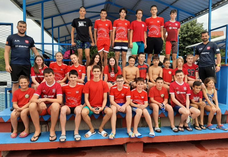 Plivači Veleža osvojili 17 medalja u Trebinju