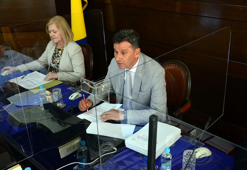 Salkić podnio ostavku u "Bh-Gasu", optužio Novalića i Džindića za kriminal