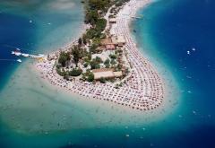 FOTO: Kupači uživaju na predivnim plažama na egejskim obalama 