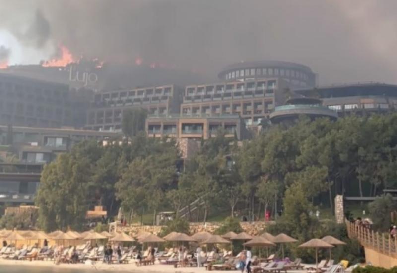 Požar u hotelu u Antaliji - Karleuša hitno evakuirana iz hotela 