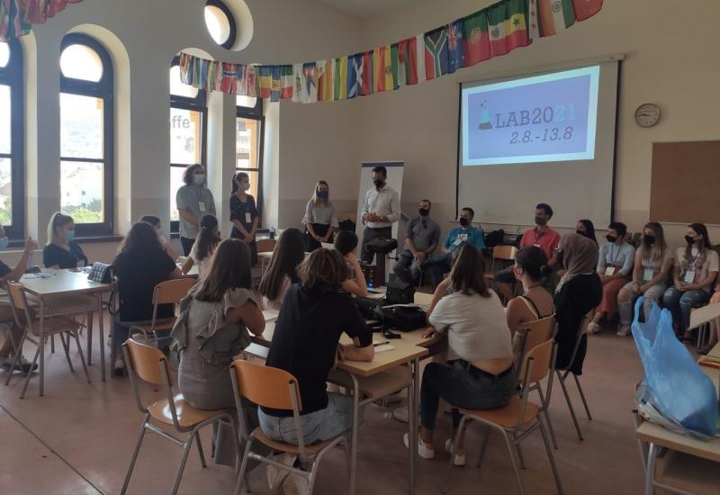 Ljetna škola prirodnih znanosti za mlade “LAB” održava se po drugi put u Mostaru