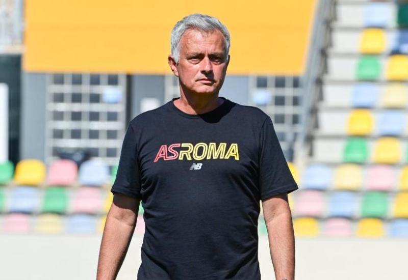 Jose Mourinho prodaje čak 23 igrača Rome