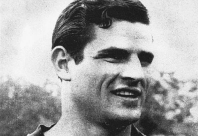 Dražan Jerković (Šibenik, 6. kolovoza 1936. - Zagreb, 9. prosinca 2008.) - Dražan Jerković, jedan od najboljih hrvatskih nogometaša svih vremena