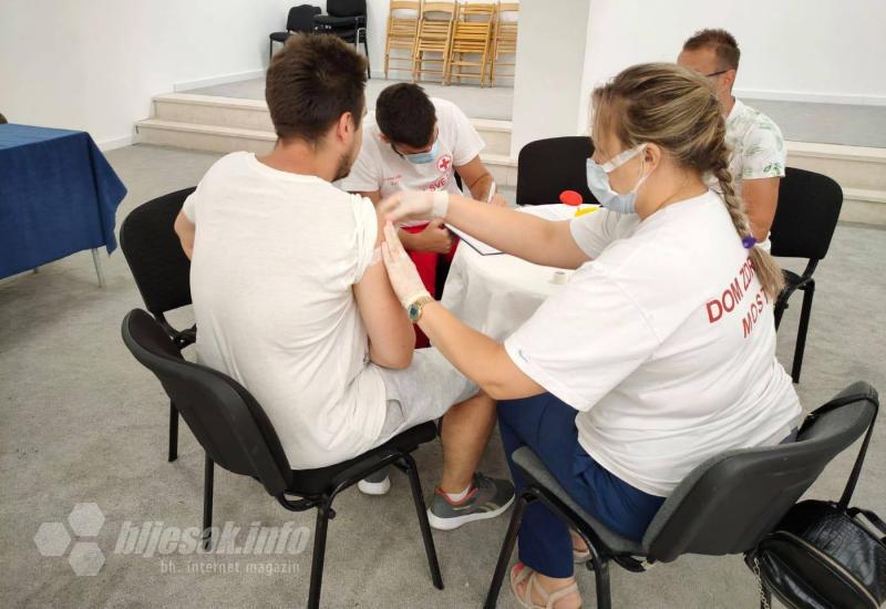 Mostar: Počelo masovno cijepljenje bez naručivanja