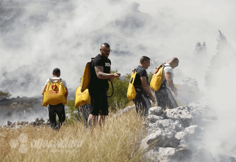 Proslijeđen zahtjev za pomoć u gašenju požara na području Mostara