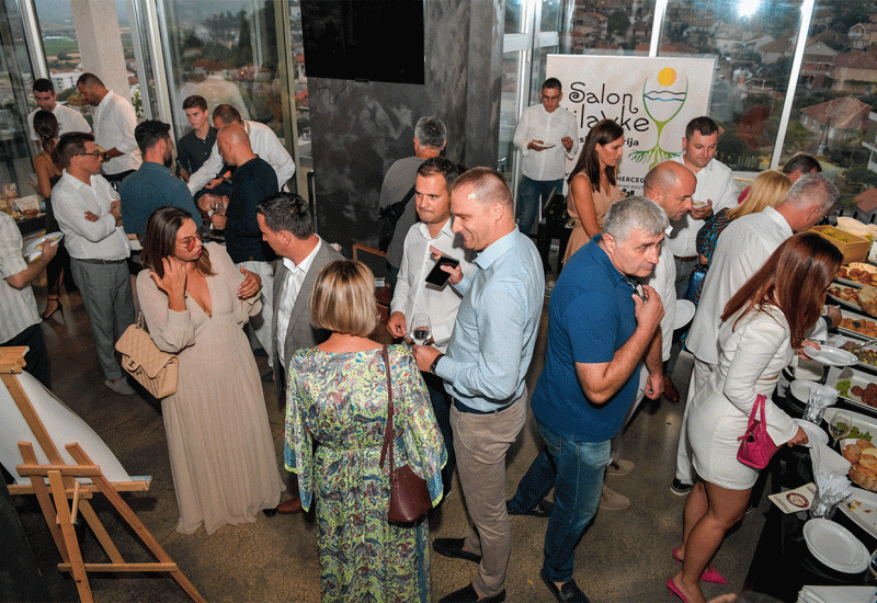 "Salon žilavke" u Trebinju okupio rekordan broj proizvođača vina i hrane