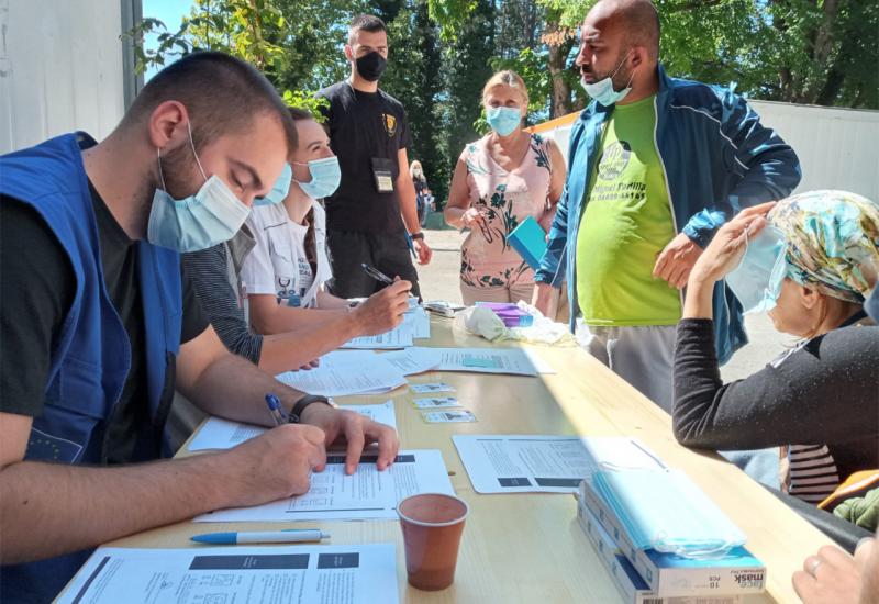 Počelo cijepljenje migranata u BiH