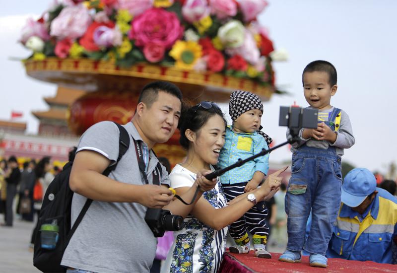 Kinezi eksperimentiraju: 30.000 ljudi u zabavnom parku pa masovno testiranje 