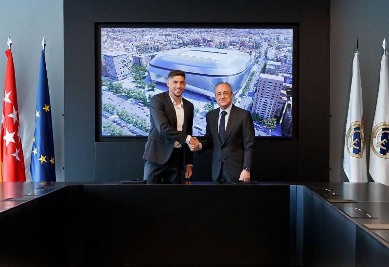 Federico Valverde i Florentino Perez, predsjednik Reala  - Real produljio s Valverdeom