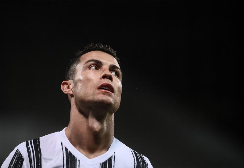 Ronaldo objavom u sat vremena 'skupio' tri milijuna lajkova