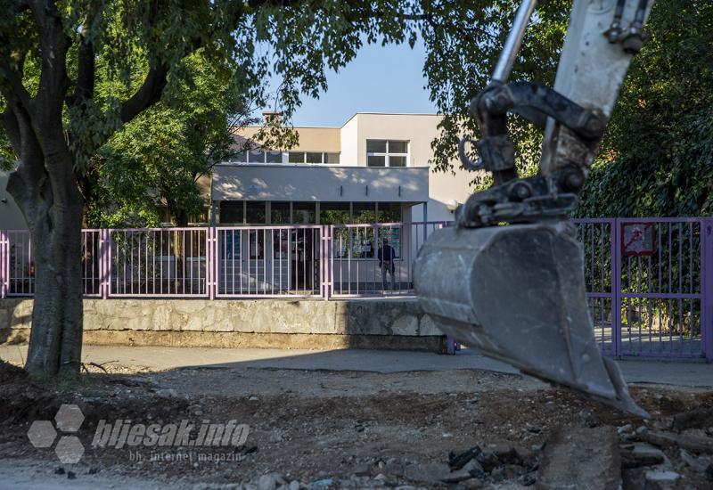  - Mostar: Učenike dočekuju radovi oko škola