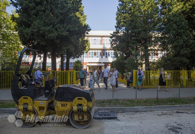  - Mostar: Učenike dočekuju radovi oko škola