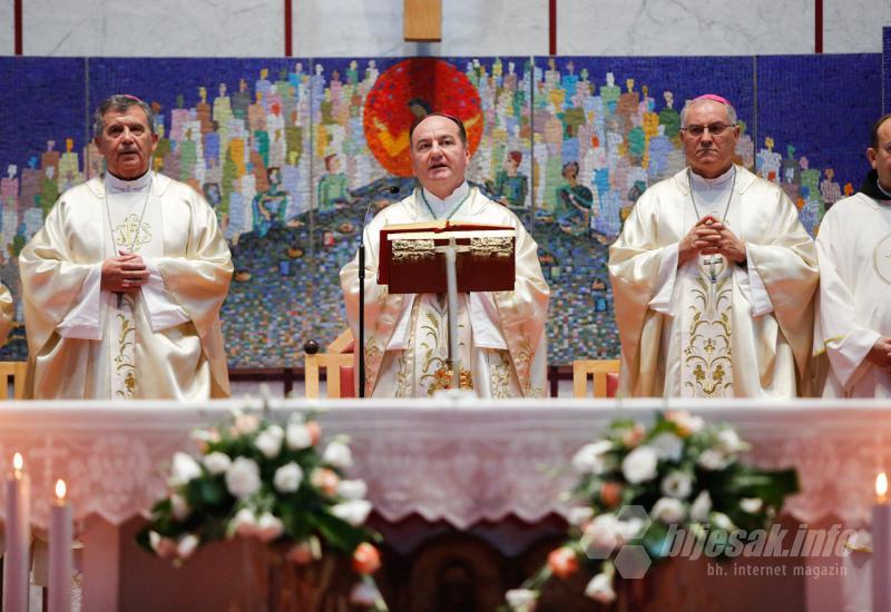 Biskup Palić i petorica svećenika proslavili 25. obljetnicu svećeničkog ređenja