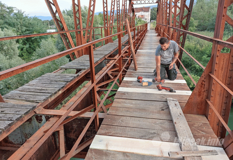 Vrijedna akcija na starom Ćirinom mostu u Čapljini - Stari Ćirin most u Čapljini ponovno će postati atrakcija