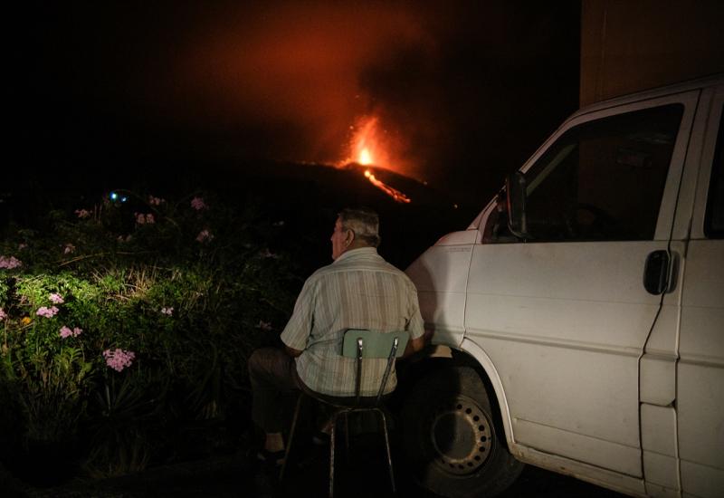Vulkan nastavlja izbacivati lavu na španjolskom otoku, evakuacije i dalje traju