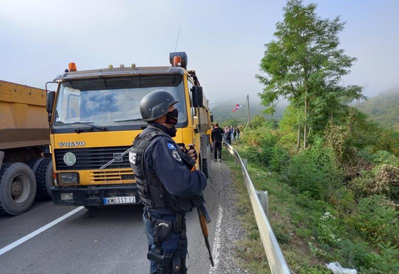Kosovski specijalci na granici sa Srbijom - Borbeni avioni ponovo nad Jarinjem, Albanija poziva na povlačenje srpske vojske