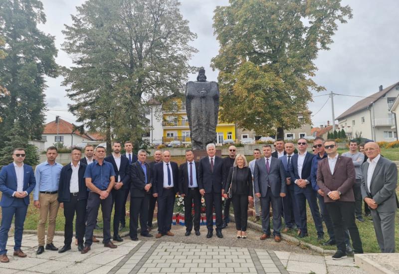 Tomislavgradski HDZ proslavio rođendan 
