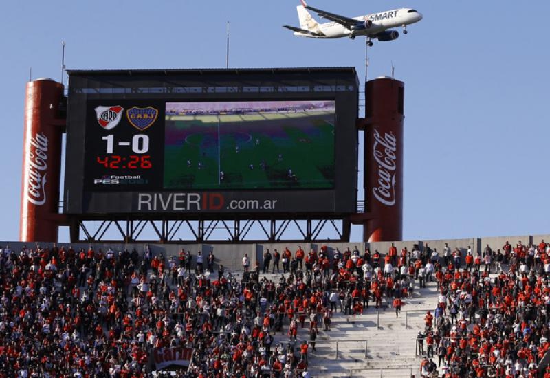 Stadion Rivera Monumental - Istraga zbog broja navijača