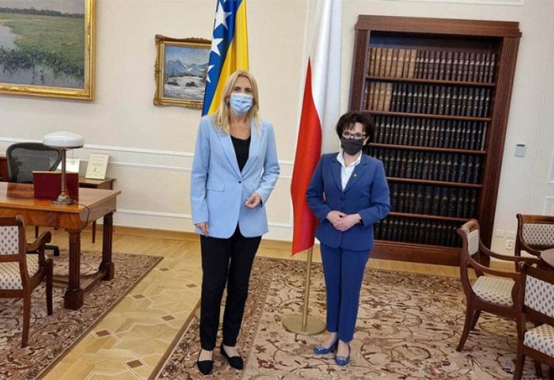 Cvijanović u Poljskoj - Predsjednica Srpske zaboravila zastavu Republike Srpske?!